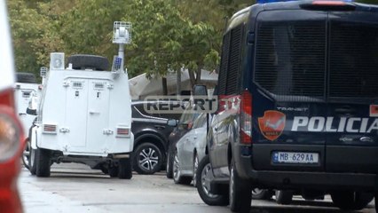 71-vjeçari në Elbasan mbyllet në shtëpi, i vështirë neutralizimi! Mbërrijnë forcat Anti-ekploziv