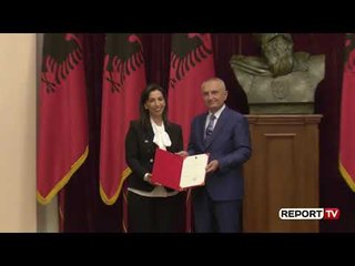 Download Video: Report TV -Evis Kushi merr drejtimin e Ministrisë së Arsimit me 104 vota pro, betohet në Presidencë!