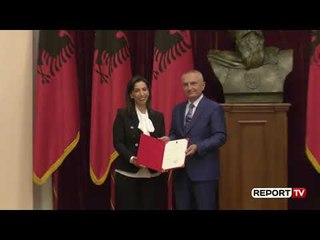 Report TV -Evis Kushi merr drejtimin e Ministrisë së Arsimit me 104 vota pro, betohet në Presidencë!