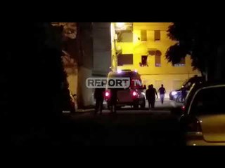 Download Video: Elbasan/ Video nga momenti i largimit nga banesa të trupit të 71-vjeçarit të ekzekutuar nga policia