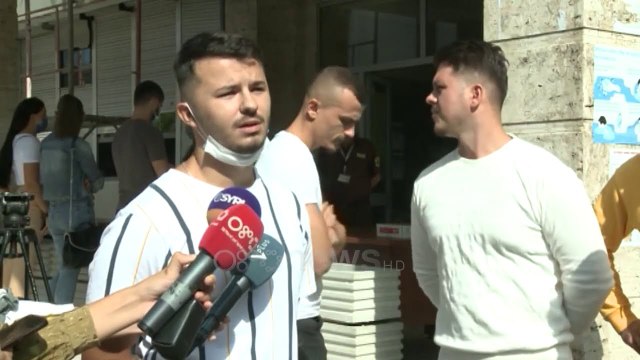 Studentët e ekonomikut në protestë: Përgjysmim të tarifës për nivelin e dytë të studimeve Master