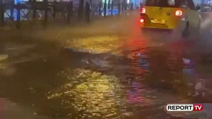Tiranë, shirat e dendur përmbysin rrugët gjatë natës, situata kthehet në normalitet gjatë mëngjesit