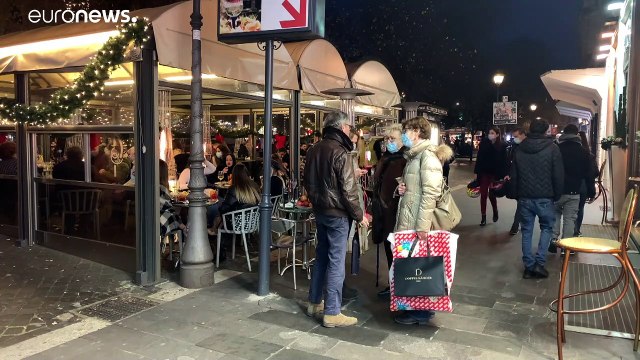 Il Natale diverso degli italiani, in attesa di un anno migliore