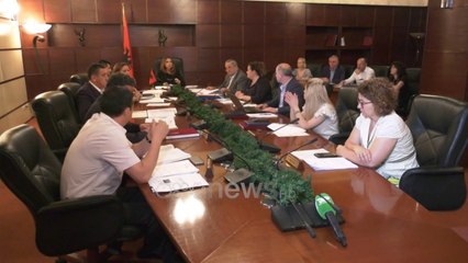 Ora News - KLGJ kalon në “filtër”49 gjyqtarë, synojnë Apelin, gjykatën e Lartë dhe të Posaçme