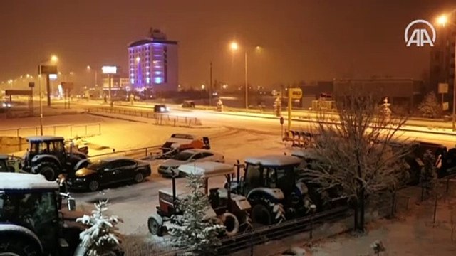 Doğu ve Güneydoğu Anadolu'da kar yağışı etkili oluyor