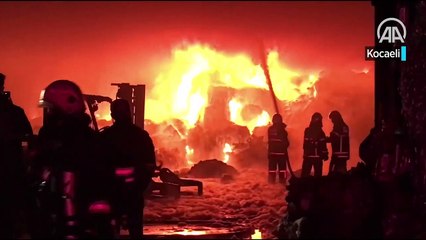 Geri dönüşüm tesisinde yangın