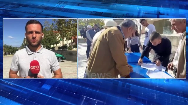 Ora News - Selenicë, banorët në protestë për anulimin e lotit të katërt të rrugës së lumit të Vlorës