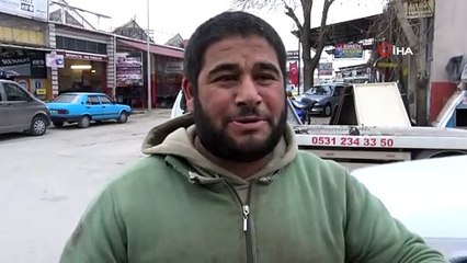 Ekmek mücadelesinde ‘eğlencesini’ de yanında taşıyor