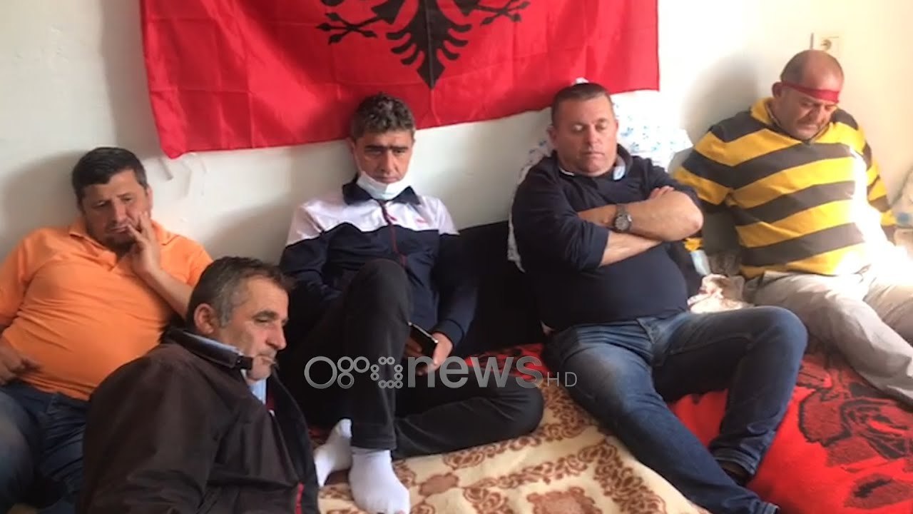 Ora News - Naftëtarët e Ballshit në ditën e dytë të grevës së urisë, heshtja nga institucionet
