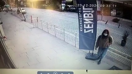 Anne-kız soyguncuları kovaladı!