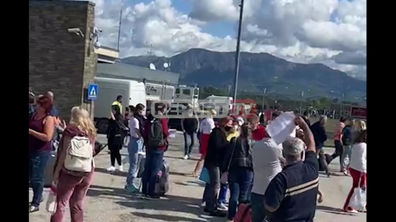 Report TV - Aviacioni civil test në aeroportin e Rinasit! Alarm për 'bombë', frikësohen qytetarët