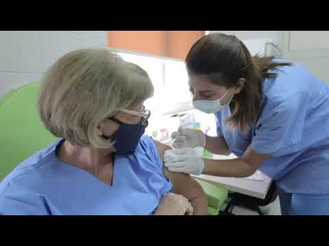 Report TV - Nis vaksinimi kundër gripit, Manastirliu: 368 mijë doza gati! Të parët e marrin mjekët