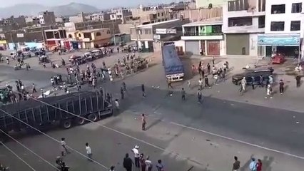 MARCHAS, BLOQUEOS Y DESTRUCCION