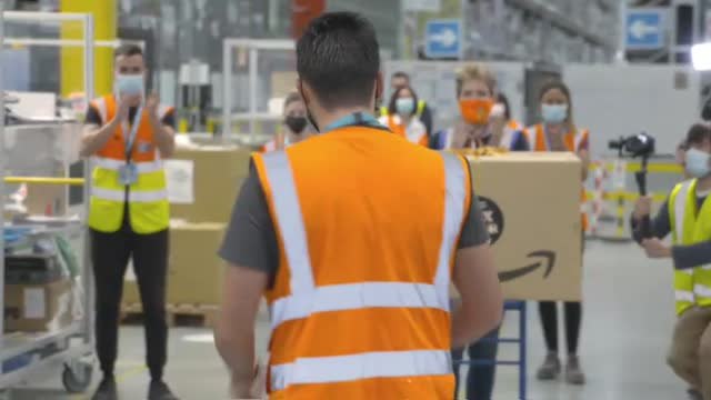 Amazon celebra el talento de sus empleados esta Navidad