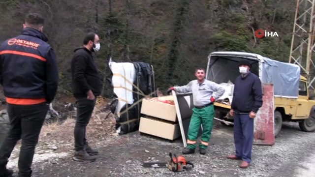 Selde köprüleri yıkılınca evlerini terk etme zorunda kaldılar