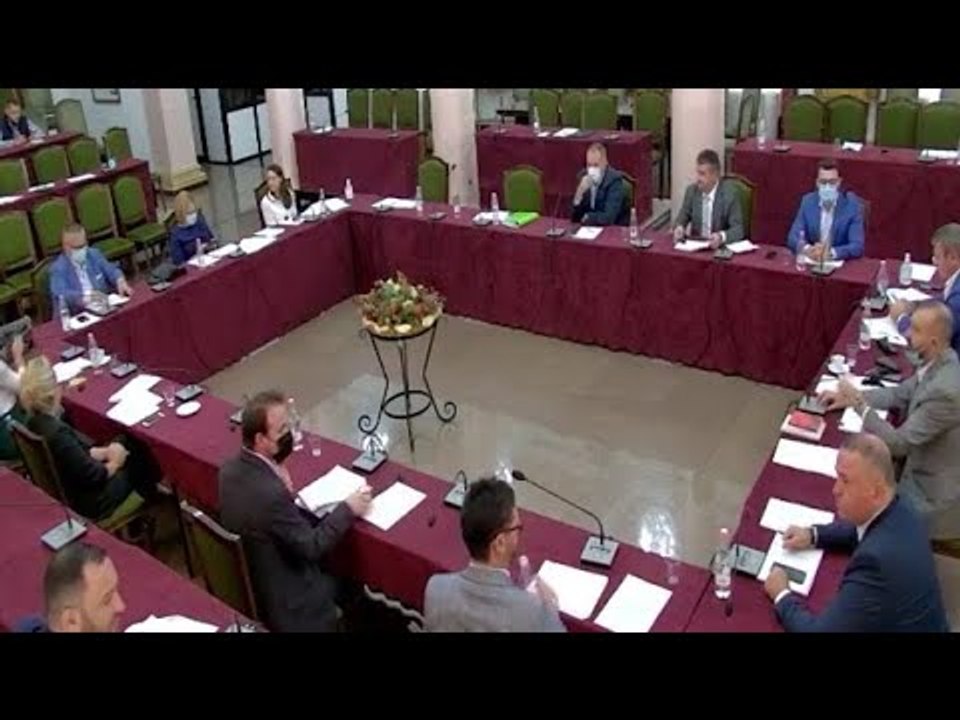 PS miraton pa opozitën e re koalicionet me listë unike! Gjiknuri sjell draft të ri, ul pragun në 1%