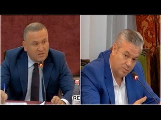 Download Video: Report TV -Murrizi: Kryetari i partisë të kandidojë në 12 qarqe, PS kundër: Jo më shumë se 4