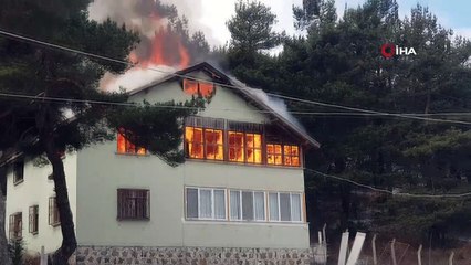 - Tadilat yapılan yayla evi alev alev yandı