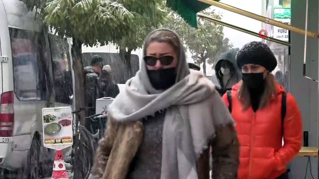 - Van’da yoğun kar yağışı- Bahçesaray yolu ile 372 yerleşim yeri yolu ulaşıma kapandı