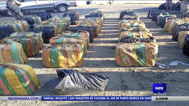 Aeronaval detuvo un semi sumergible artesanal con cargamento ilícito - Nex Noticias