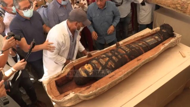 Top News - Zbulimi i rrallë/ Egjipti tregon sarkofaget 2.500 vjeçare