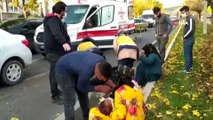 Vücudu yanan çocuk hastaneye götürülürken kaza geçirdi