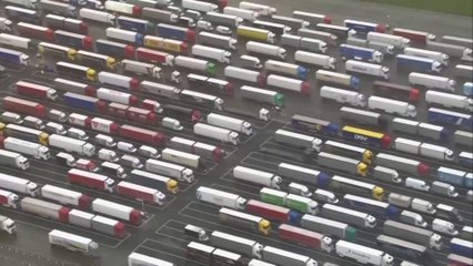 اتفاق لندن وباريس لفتح الحدود في وجه القادمين من بريطانيا