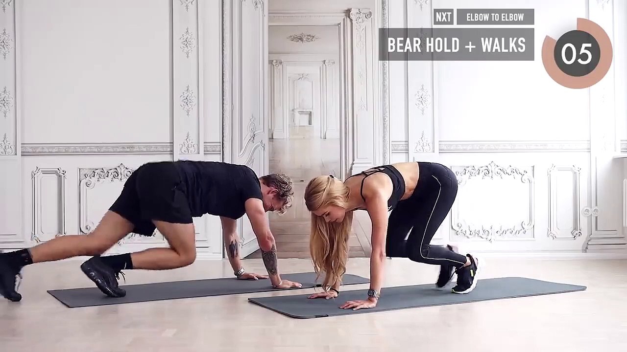 8 MIN SIXPACK WORKOUT - with Christopher & a very special twist _ No Equipment I