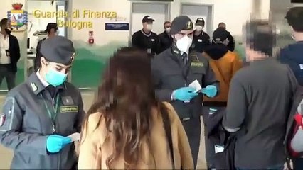 Bologna - Oltre un chilo di metanfetamina in valigia sequestro in aeroporto  (23.12.20)
