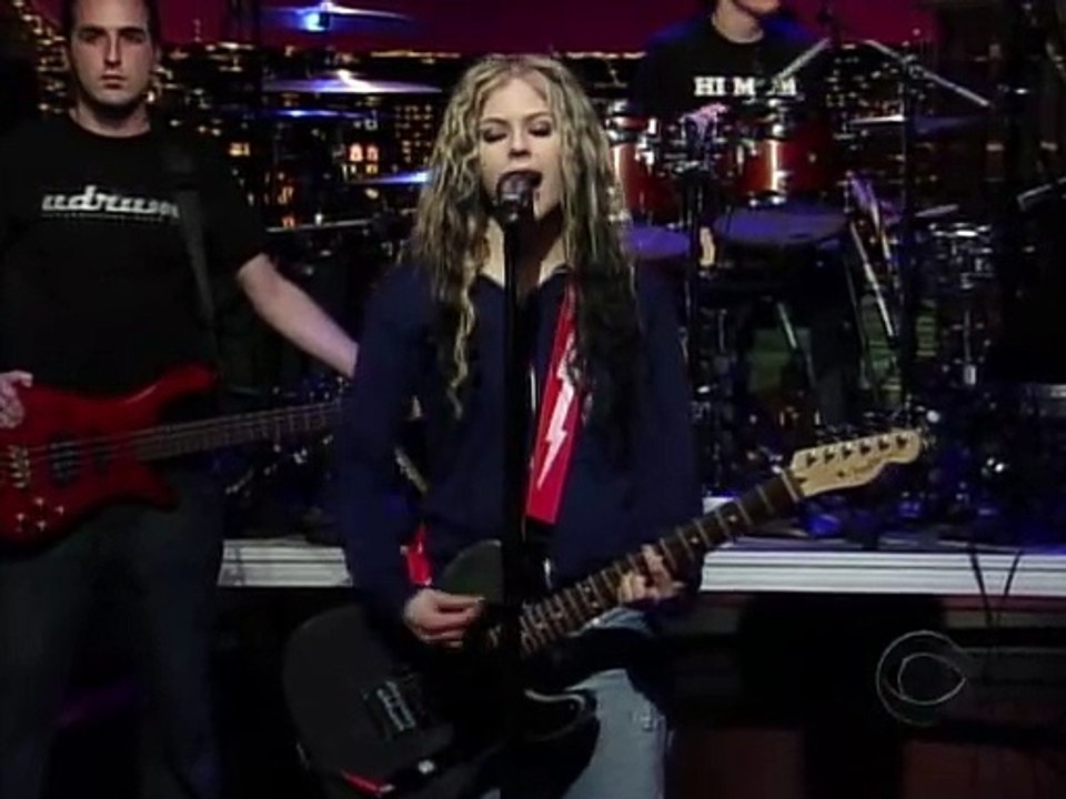 Avril_Lavigne - Don't Tell Me (Live @  The Late Show with David Letterman (2004/05/24) SVCD