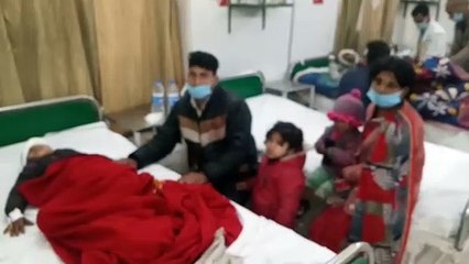 सीतापुर: कमलापुर इलाके में NH24 पर अनियंत्रित बस पलटने से 8 गंभीर घायल