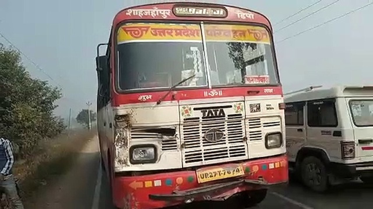 तेज रफ्तार अनियंत्रित रोडवेज बस ने तांगा बुग्गी मे सामने से मारी टक्कर