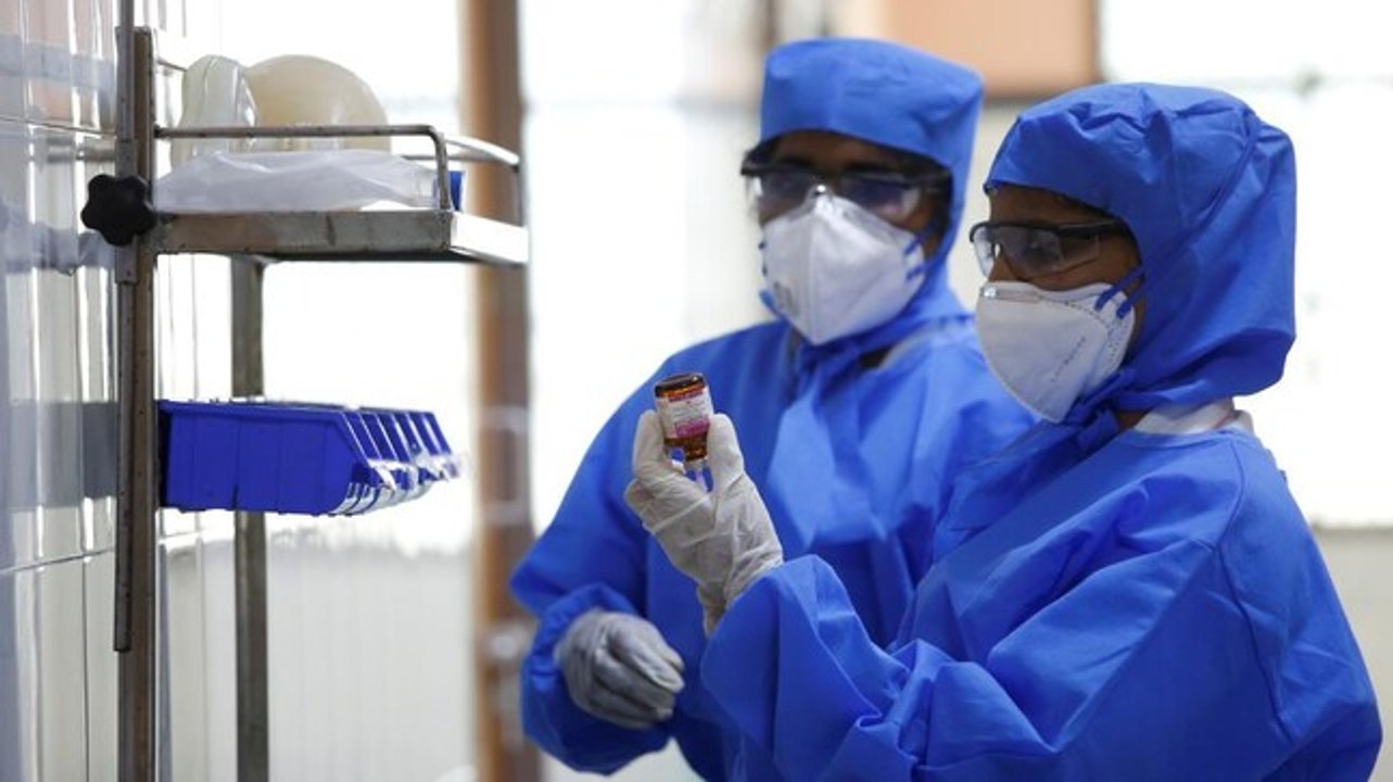 UK imposes fresh curbs after 3rd Covid strain detected in South Africa