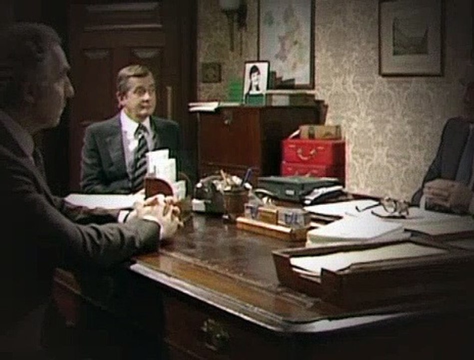 Yes Minister S03E01 Equal Opportunities