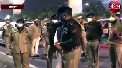 मददगार पुलिस: सड़क पर सो रहे लोगों को बांटा कंबल