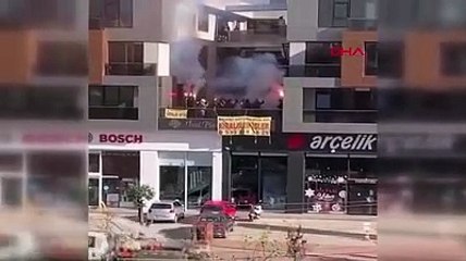 Plazada meşaleli, mesafesiz, maskesiz kutlamaya 113 bin 400 lira ceza