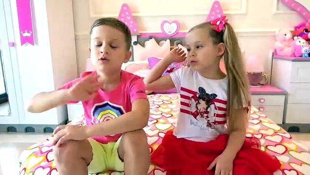 Diana juega con un súper acuario - Una historia sobre animales marinos