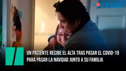 Un paciente recibe el alta tras pasar el Covid-19 para pasar la navidad junto a su familia