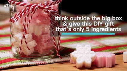 These Peppermint Sugar Scrub Cubes are a Dream DIY Spa Gift