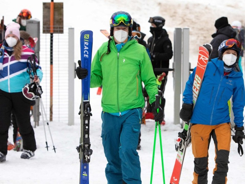 Ski an, Maske auf: Skigebiete in Österreich haben geöffnet