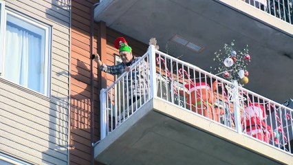 CH 23 Dec SU Parade de noel residence des batisseurs