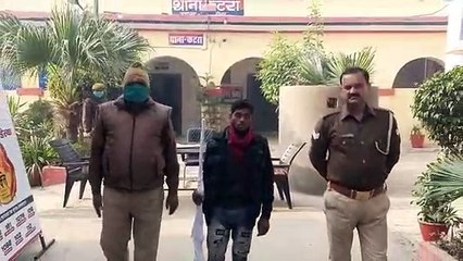 पुलिस ने एक अवैध राइफल के साथ एक अभियुक्त को किया गिरफ्तार