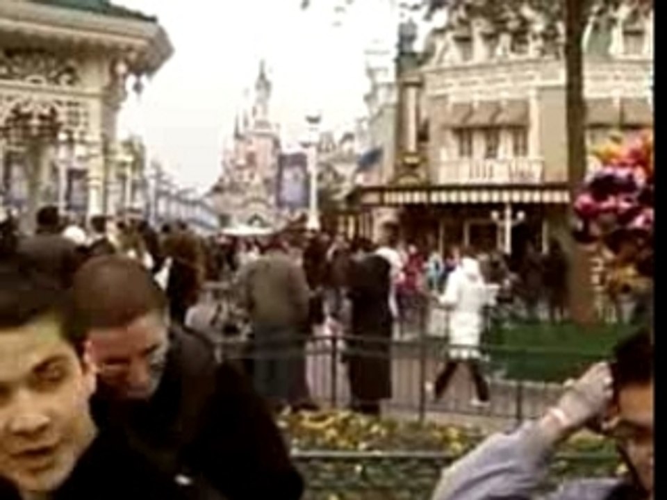 bts MUC à Disneyland Paris 2