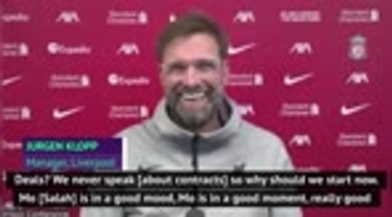 Tải video: Klopp laughs off Salah unrest rumours