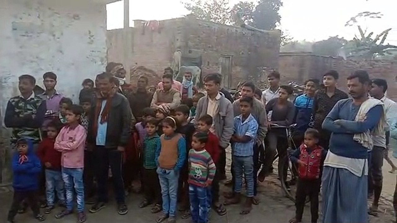 लव जिहाद का आरोपी जिब्राइल अब तक फरार, घर पर डु...