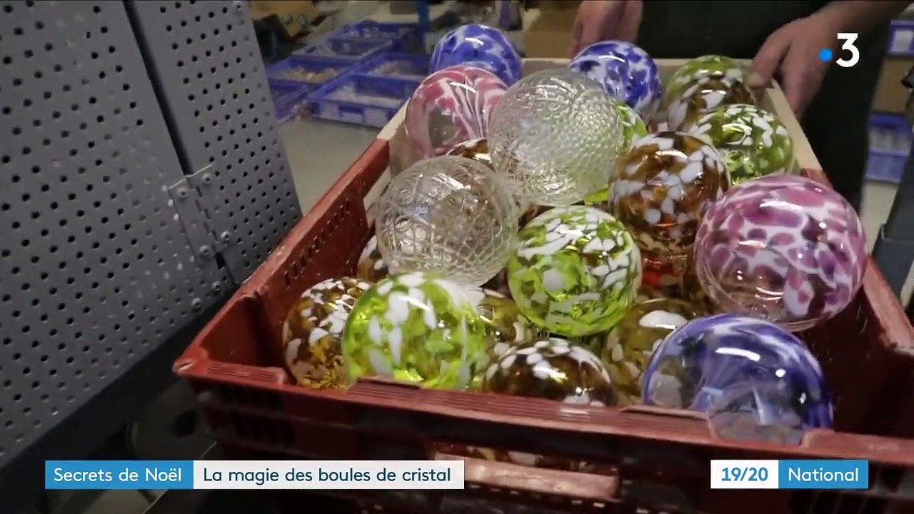 Noël : des boules de cristal pour orner son sapin