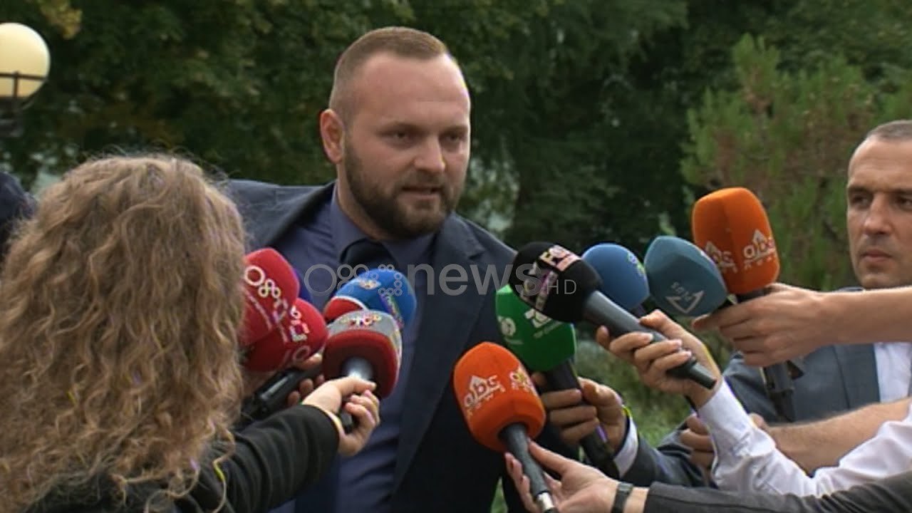 Ora News - “Gjiknuri më kërcënoi në telefon”/ Valteri-Ramës: Hiqe këtë qen bir qeni