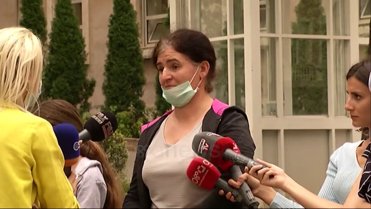 Me fëmijët merr rrugën nga Gramshi drejt Kryeministrisë, me lot në sy i kërkon Ramës ta ndihmojë