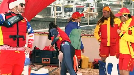 Bondi Beach is not busy but regulars visit on Christmas