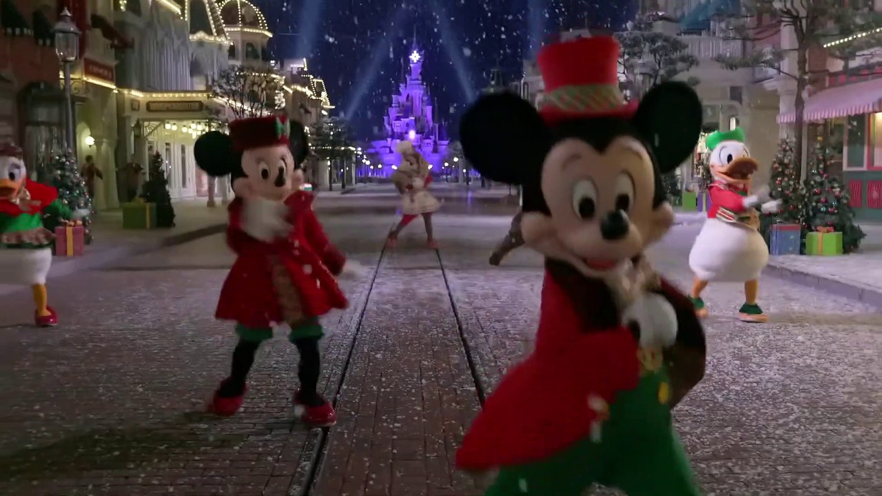 Mickey et ses amis vous souhaitent un  Joyeux Noël!